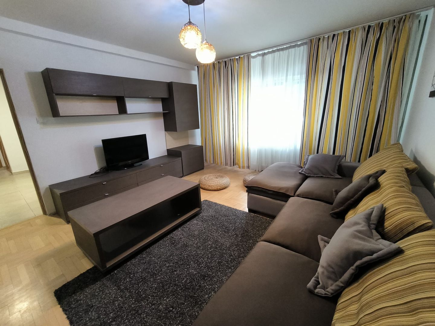 Apartament decomandat Eroii Revolutiei - Poză 3