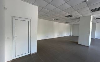 Vânzare, spațiu comercial, 207 mp, str. Independenței, Edineț - Poză 2