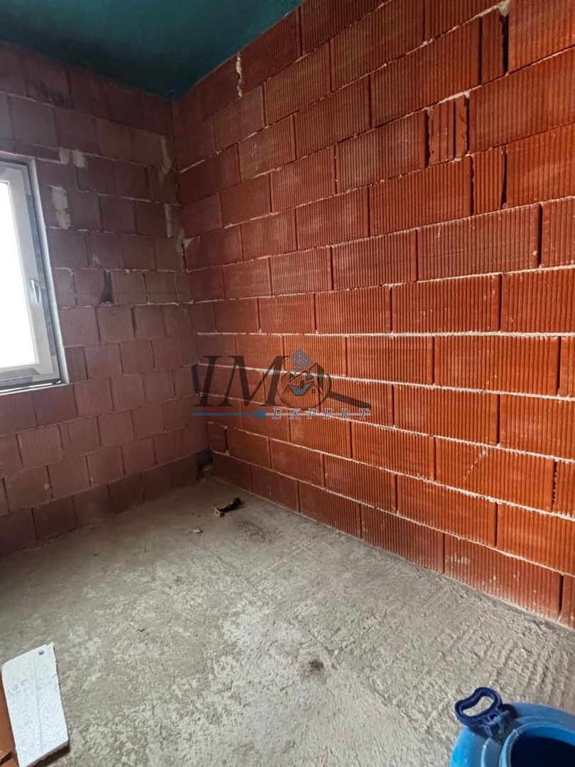 Casa de vanzare la rosu in zona Roica cartier Micesti Alba Iulia - Poză 3