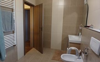 Casa individuala cu 4 camere in Dumbravita - Poză 10