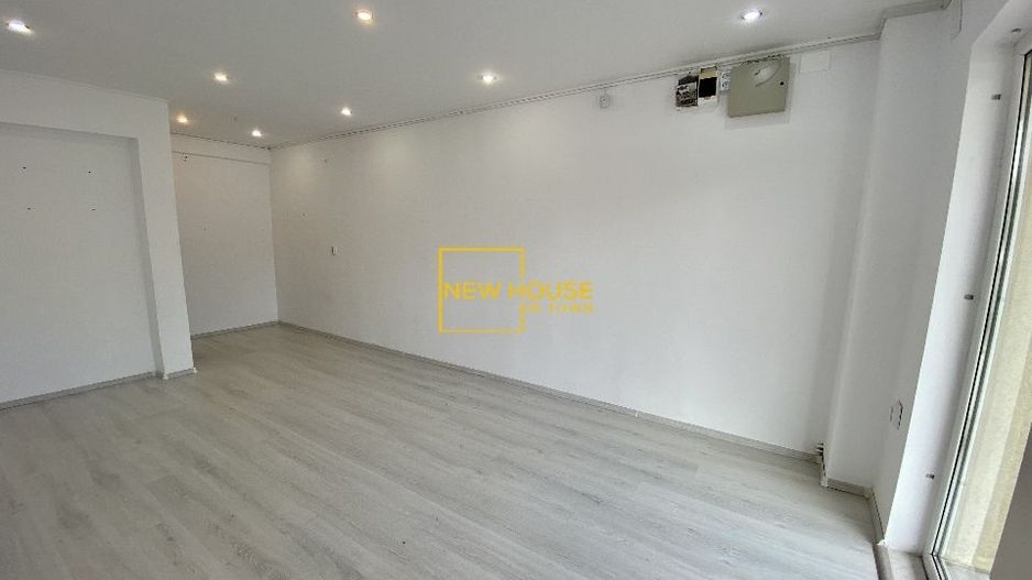 Spatiu comercial de inchiriat la parter in zona Astra - Poză 10
