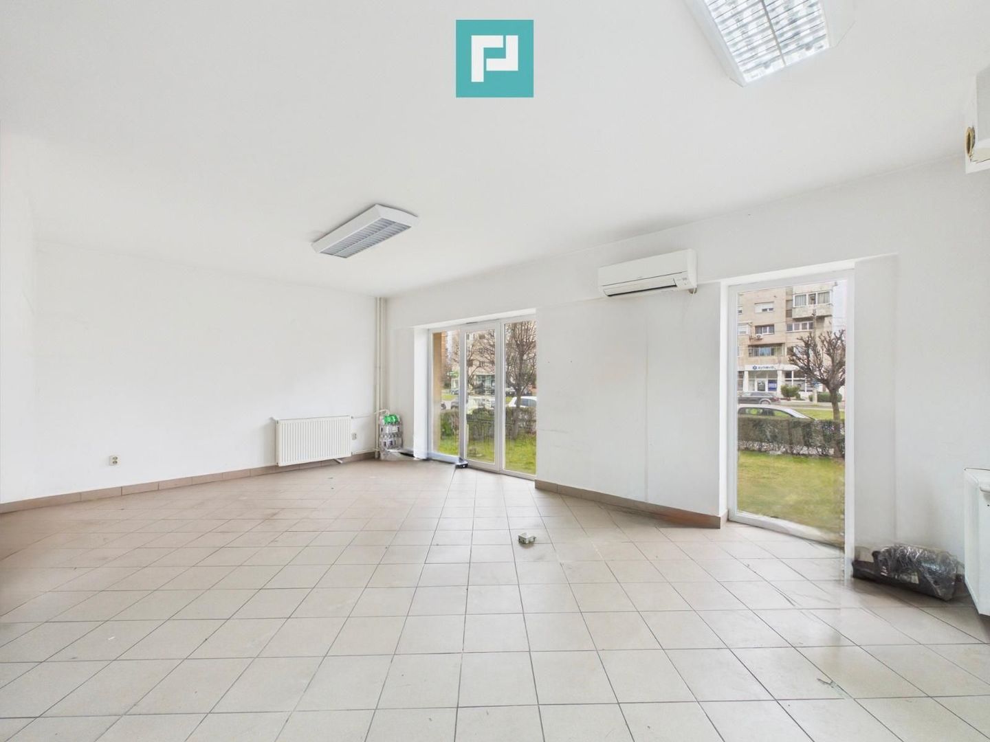 Spatiu comercial cu vitrină -Calea Aurel Vlaicu - Poză 1