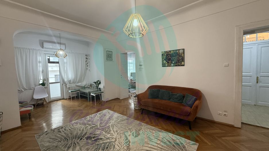 Spatiu, lumina si eleganta intr-un apartment interbelic - Poză 4