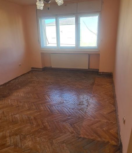 BRASADAS vinde ap 3 cam etaj 4/4 Micro 16. - Poză 4