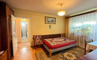 Apartament Ultracentral 3 camere Etaj I -Str. Mihai Viteazul 1- Carei - Poză 2