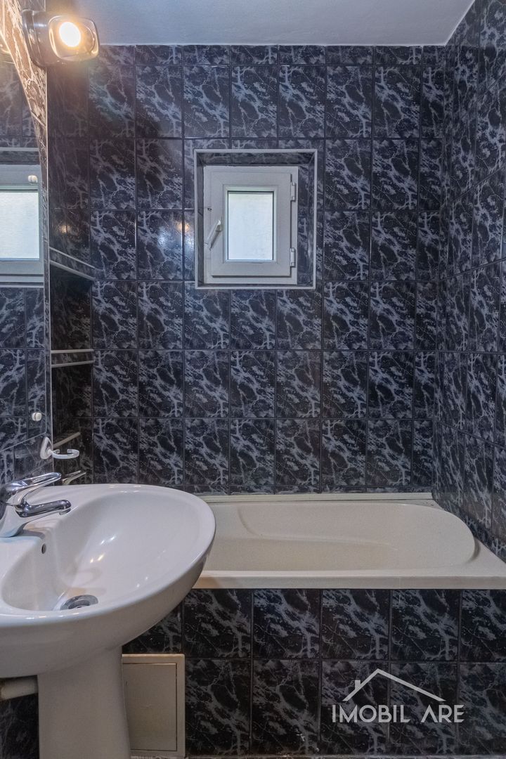 Apartament cu 4 camere - Poză 8