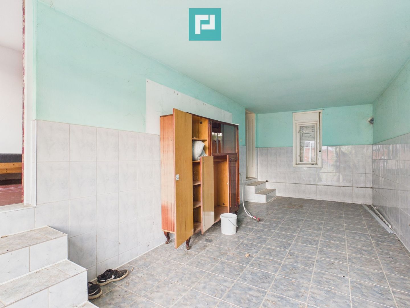 Casă solidă din cărămidă - zona centrală Șiria - Poză 4