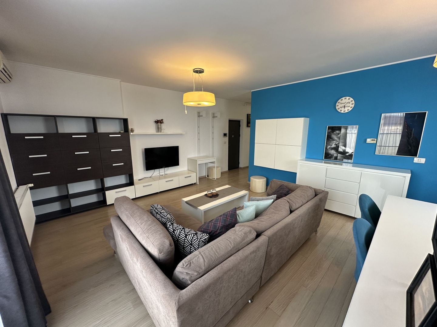 Apartament 2 camere cu terase de 33 mp - Poză 1