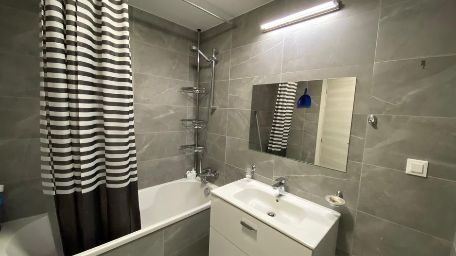 Închiriez apt, de lux în centrul Bucureștiului - 2 camere 53mp - Poză 8