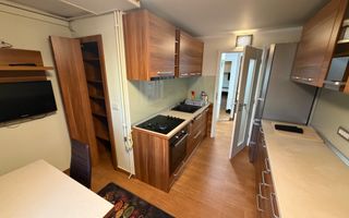 Etaj 2. Disponibil imediat. Garaj. Pozitie excelenta - Poză 9