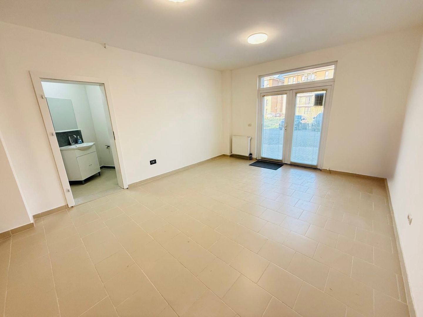 Giroc | SAD | 34 mp | Parter | Intrare din stradă - Poză 1