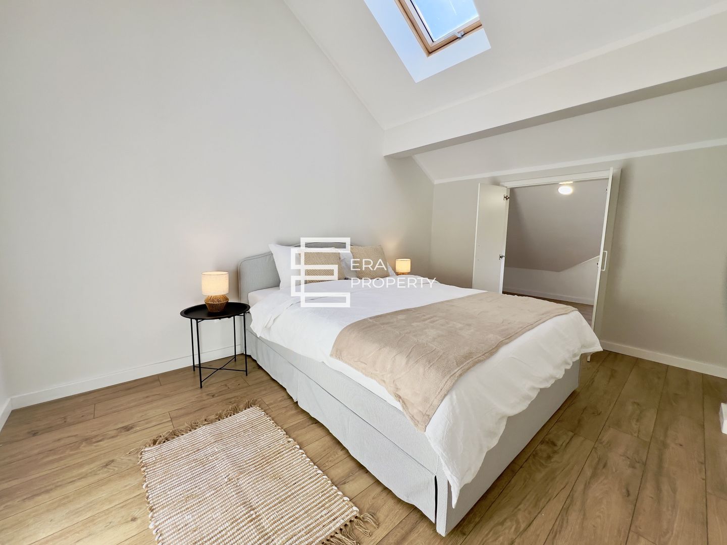 Penthouse 4 camere, terasa 14.42 mp mobilat -zona Aeroport Sibiu - Poză 10