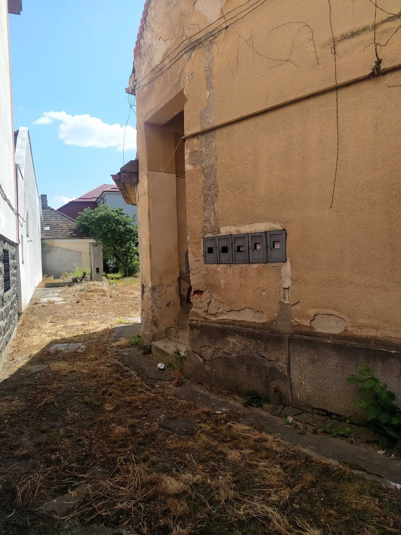 De vanzare casa - Ana Ipătescu Nr.6 - Poză 3