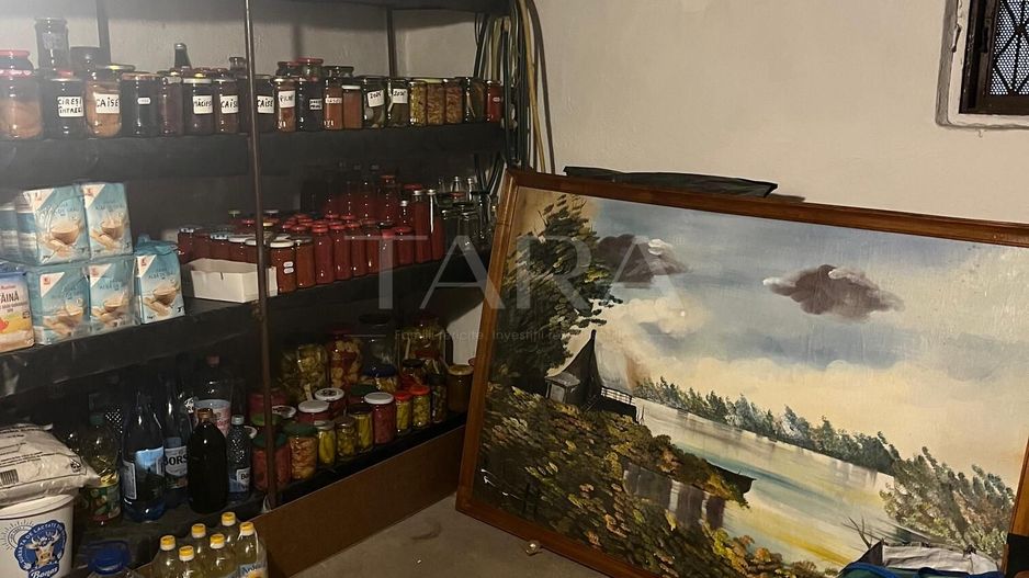 Vanzare casă cu 6 camere,  zona Someseni, central. Ideal familie. - Poză 14