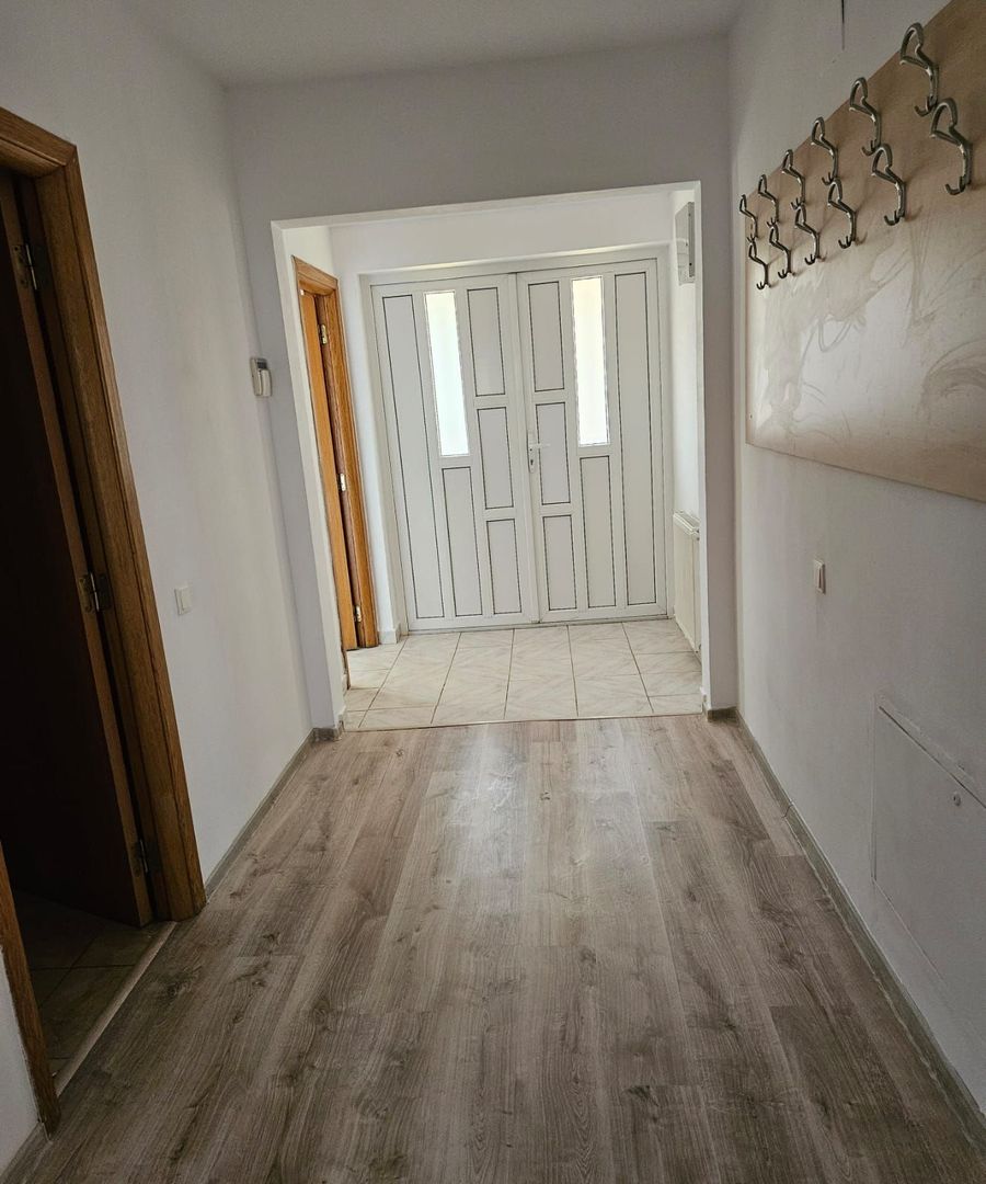 Vila,Parter+Etaj comuna Berceni 169000 eur - Poză 27