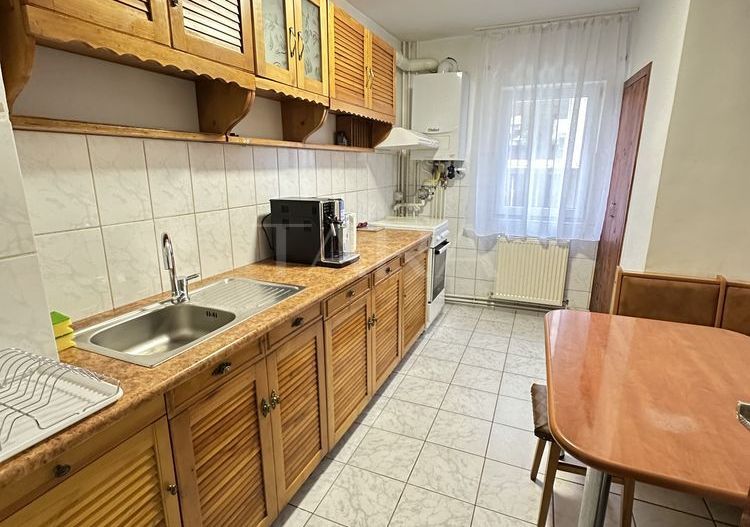 Apartament cu 4 camere decomandate, etaj 1, zona Iulius Mall. - Poză 2