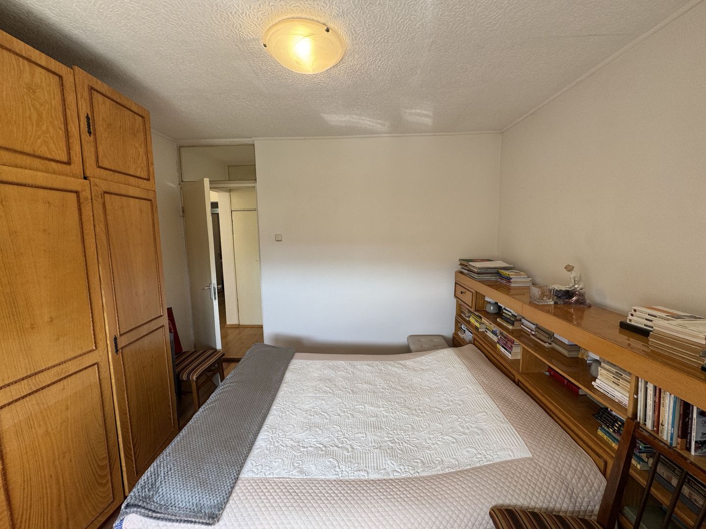 Apartament decomandat cu 3 camere in Florilor, strada Crinului - Poză 18