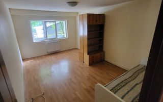 Apartament de 2 camere, decomandat, etaj intermediar, cartier Plopilor - Poză 1