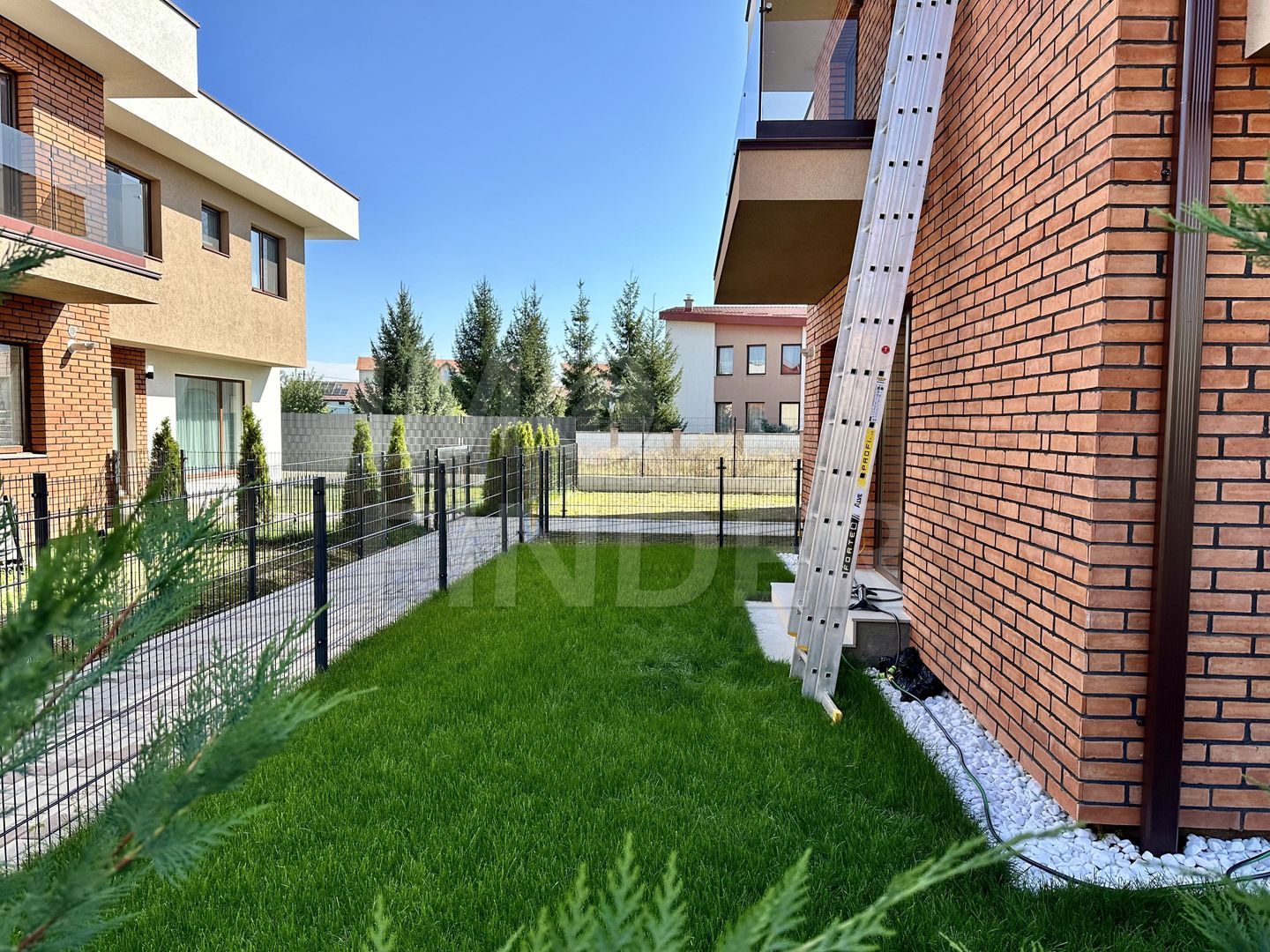 DEZVOLTATOR - Case cuplate Floresti,  zona de case - Poză 2