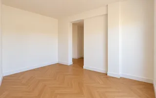 Despartit prin camera tehnica. 5 camere, 3 bai. Dotari premium. - Poză 12