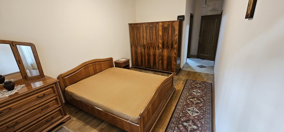 Vila 10 camere zona Iancului || Resedinta || sau birouri La cerere || D+1+M - Poză 9