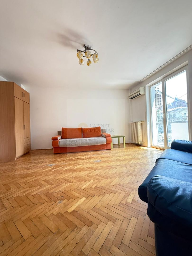 Garsoniera cu balcon | 30 mp  | Piata Mihail Kogalniceanu |  Etaj 1 - Poză 1