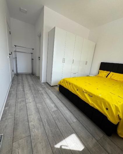 Apartament 3 camere de închiriat Apărătorii Patriei Parcare subterană - Poză 3
