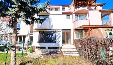 Vilă Modernă cu 5 Camere – Cartier Bună Ziua