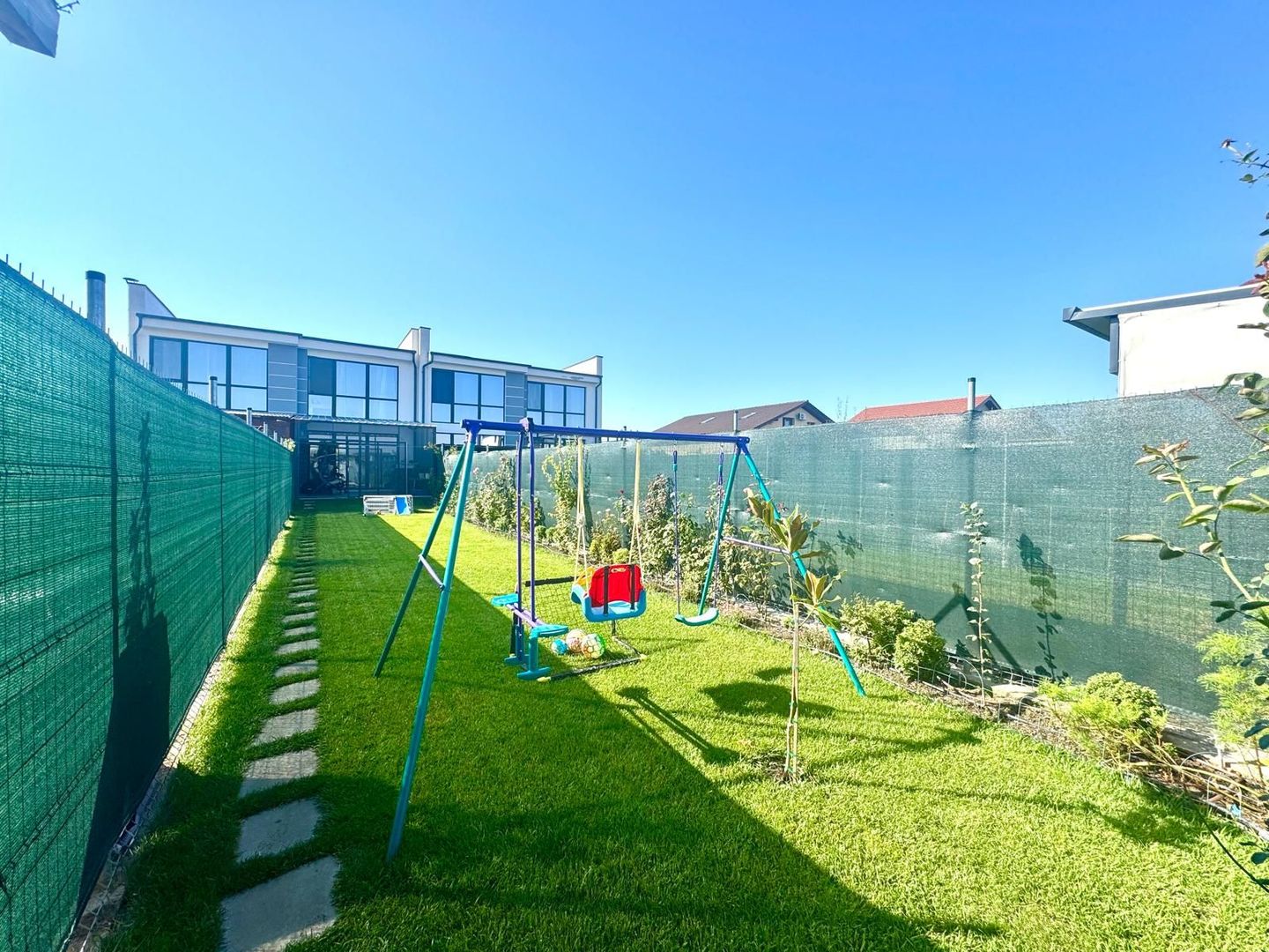 Casă înșiruită cu 4 camere, complet mobilată și utilată |Săcălaz| - Poză 12