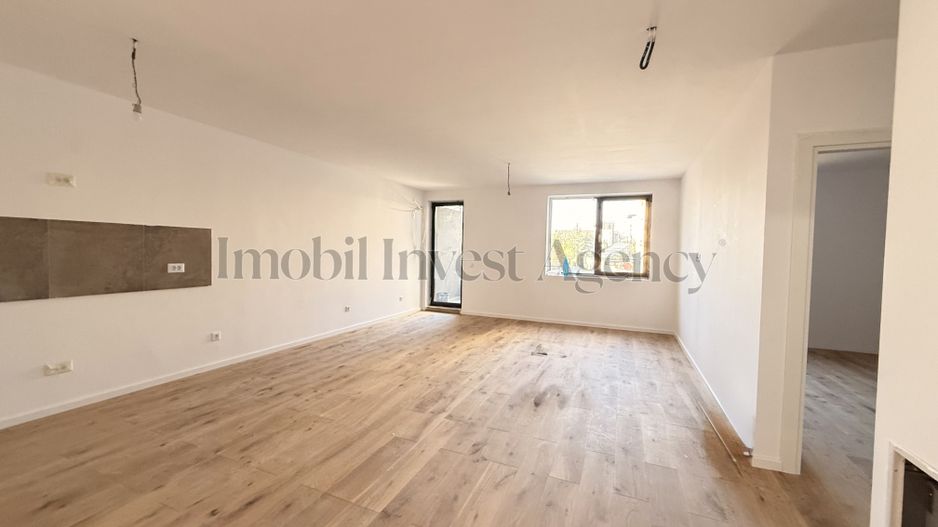 Apartament 3 camere de vanzare Pipera in bloc cu vedere la lac - Poză 2