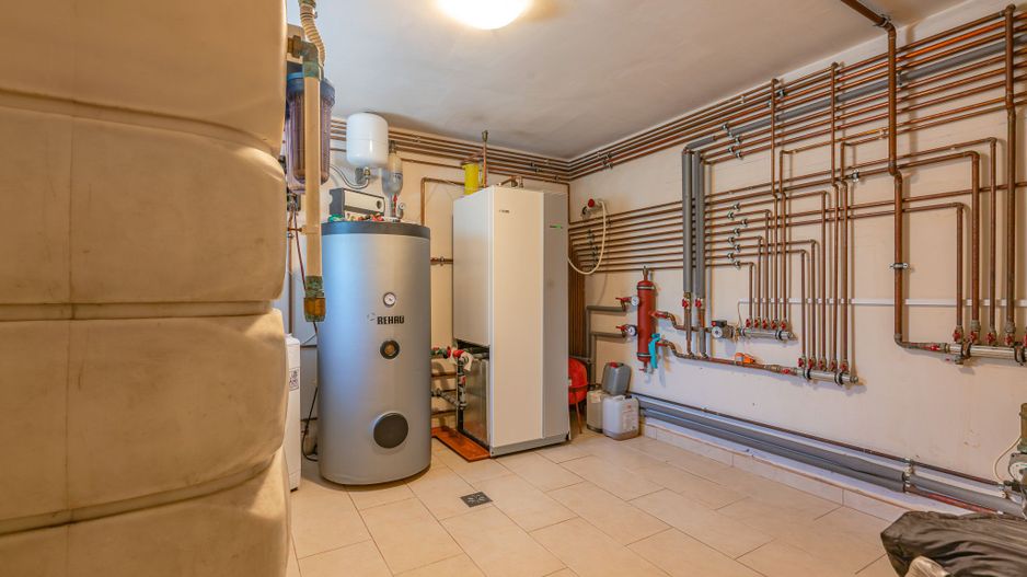 Casa Sacele amplasata in vecinatatea padurii cu pompa de caldura - Poză 22