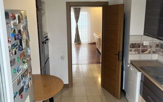 Apartament 3 camere la vanzare - Poză 4