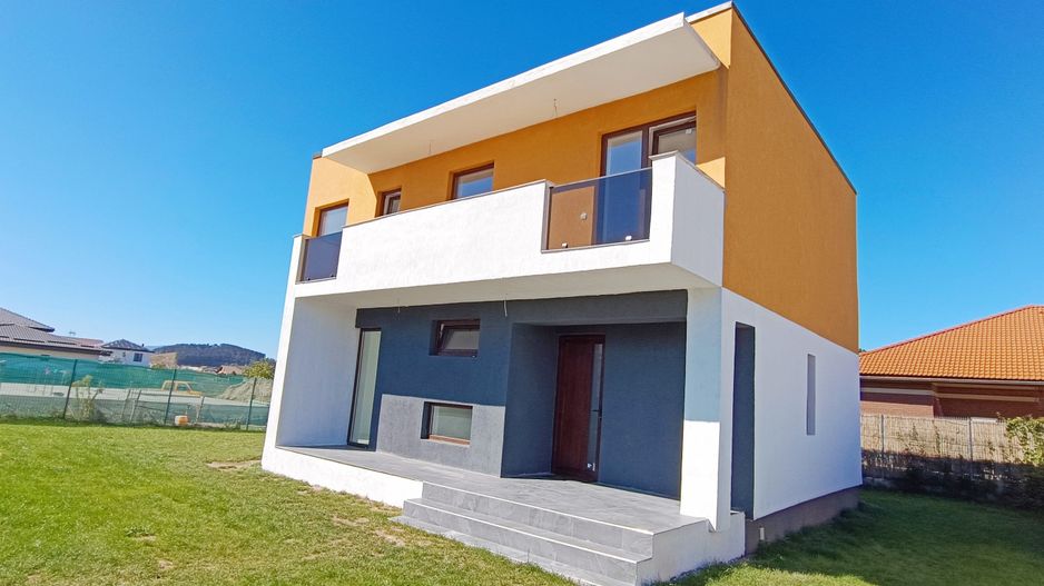 Vila noua, din caramida Harman-Brasov - Poză 23