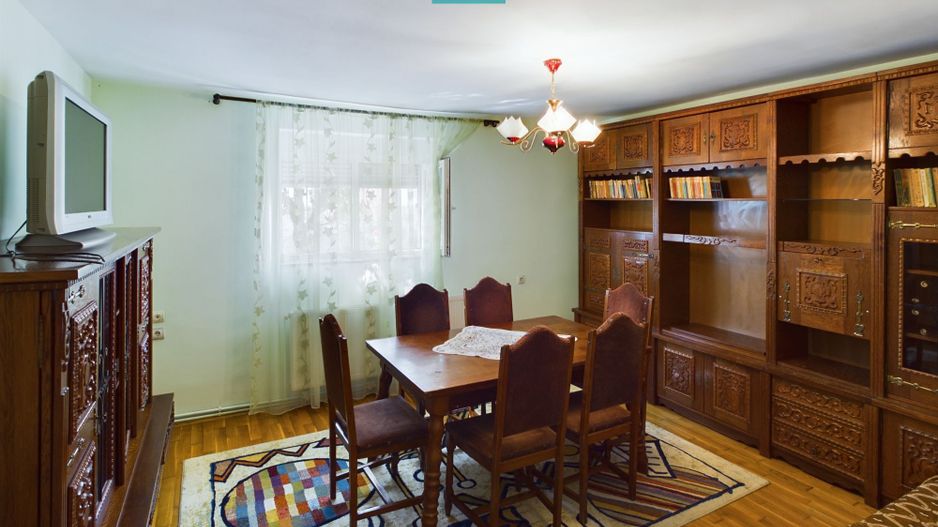 Casă cu 7 camere și 2 băi in Grădiște - Poză 16