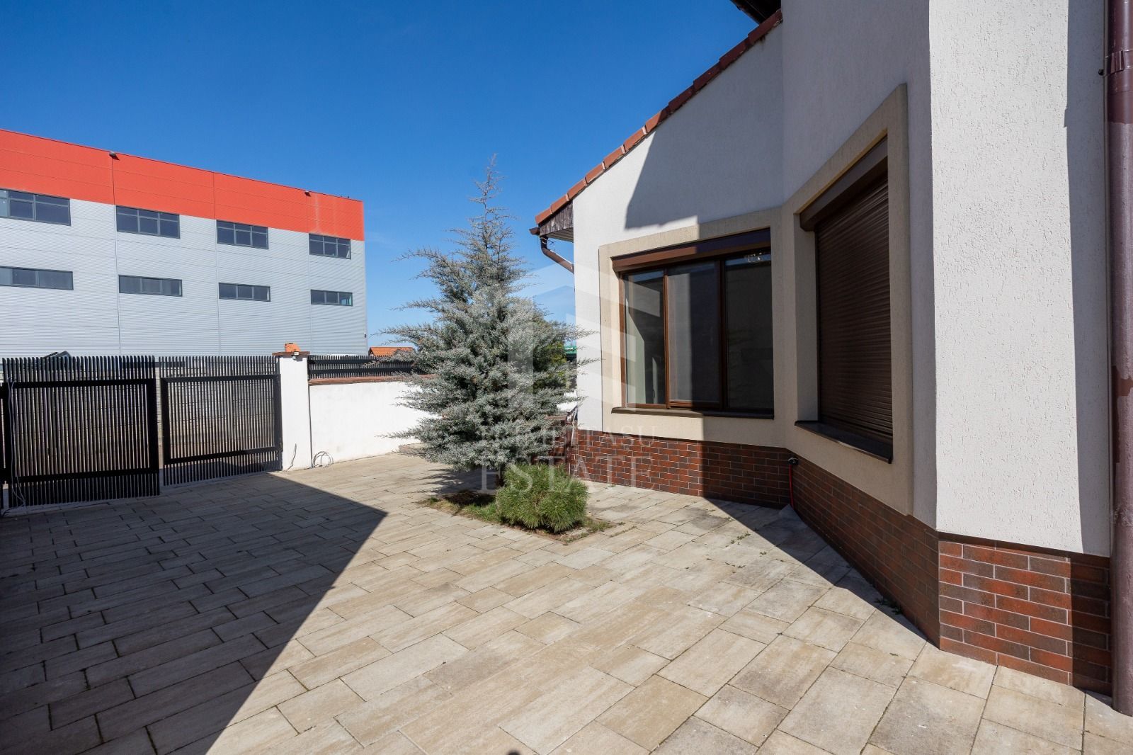 Sacele-Casa 6 dormitoare + 4 bai teren 979 mp. - Poză 55