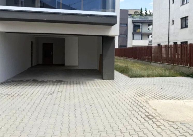 Aici cumperi și liniștea nu doar cei 48 MP zona Coresi - Poză 5