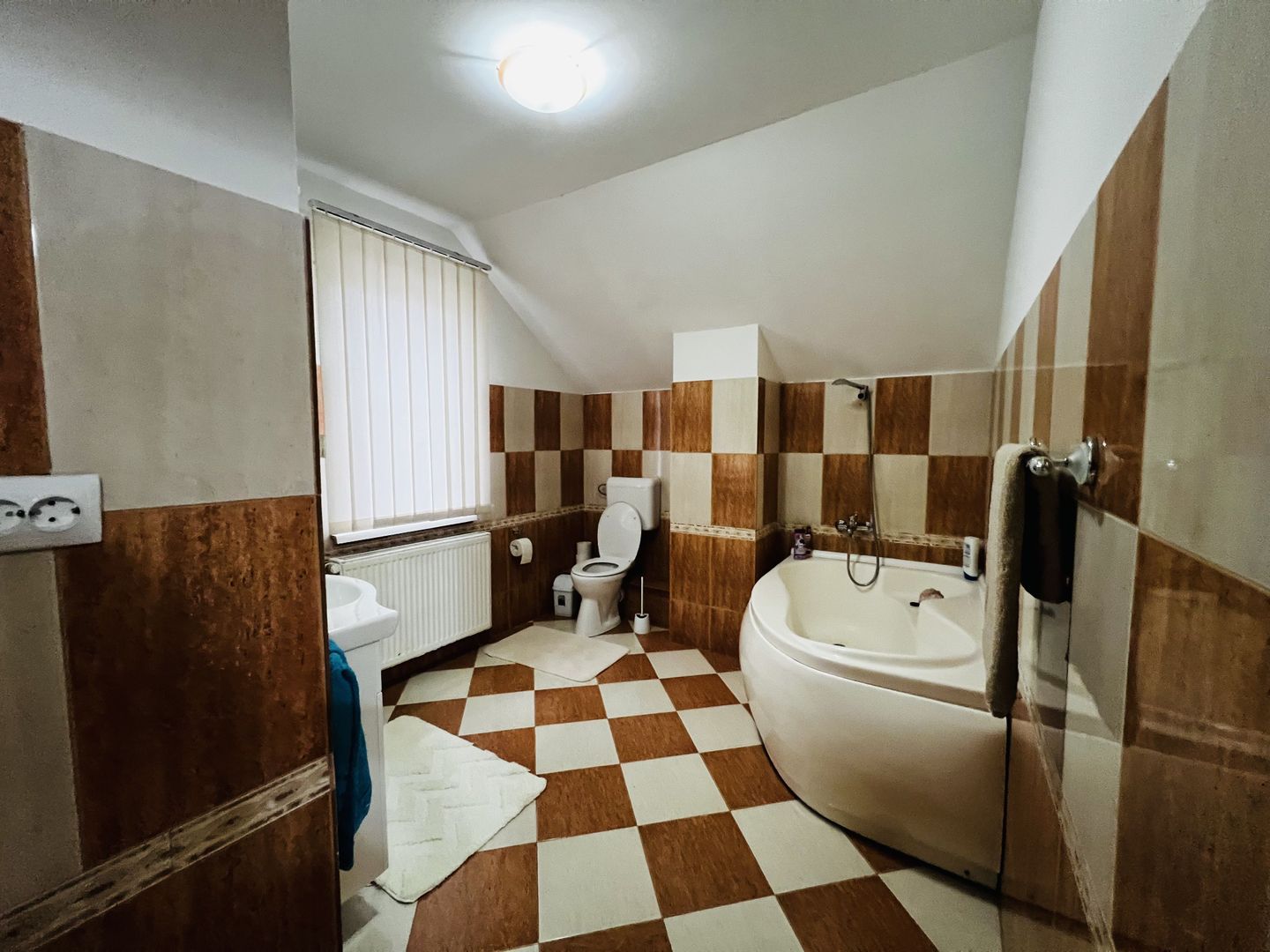 Vila 6 camere complet mobilata -320 mp Utili - Zona Bogdanestilor - Poză 17