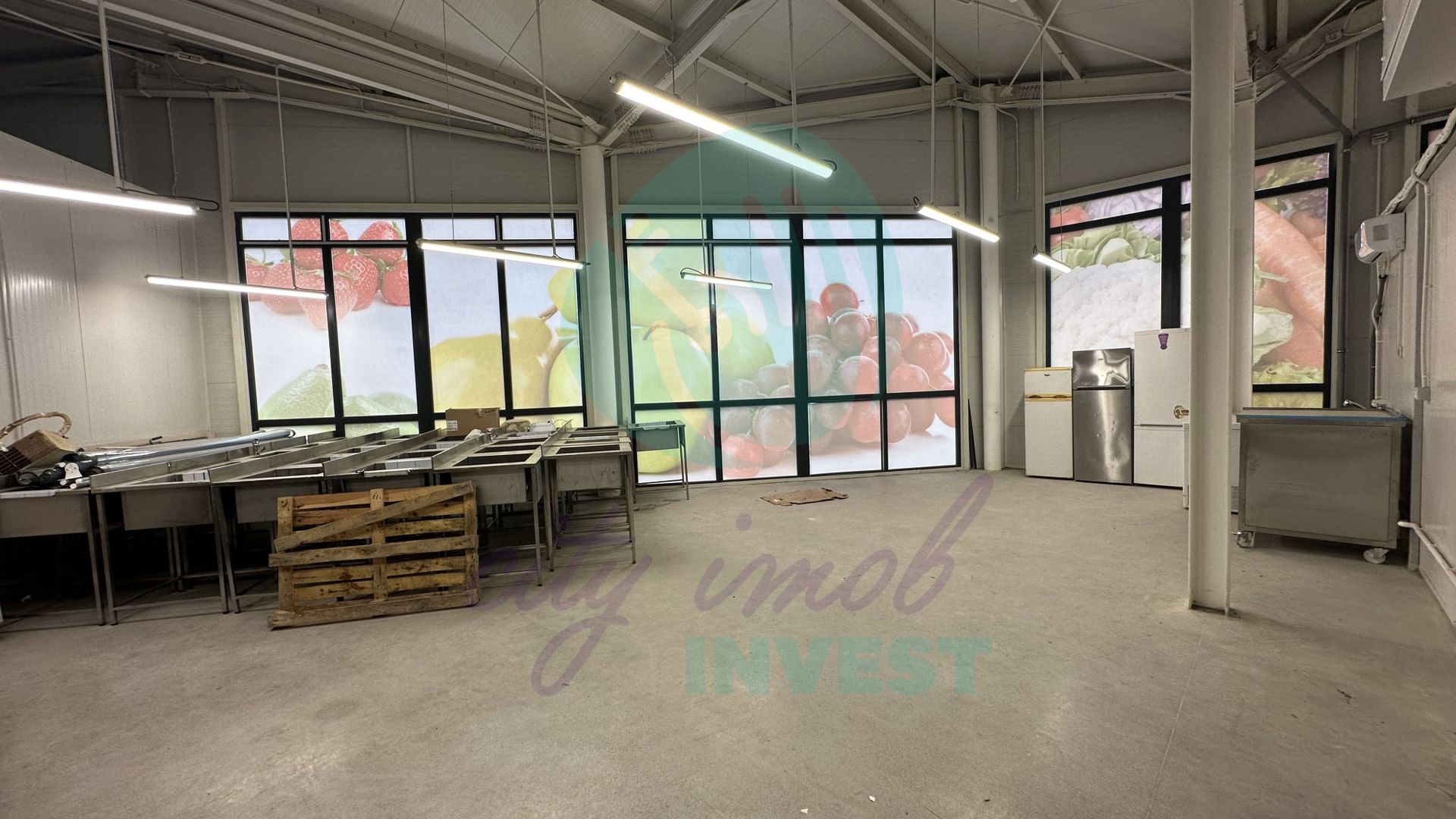 Spatii comerciale de inchiriat in PIATA DELFINULUI - Poză 2