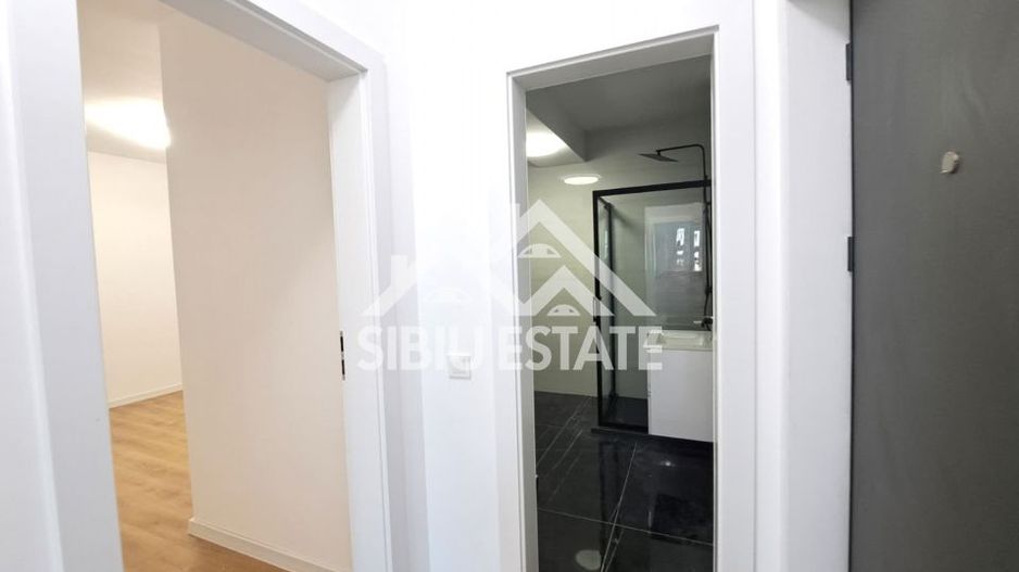 Apartament Sibiu 3 camere, 2 bai, terasa si boxa - Poză 7