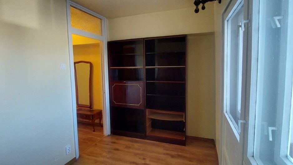 Vand apartament 4 camere situat la 10 min de Piata Unirii - Poză 9