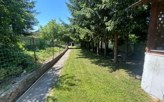 „Vilă cu piscină și teren 1.400 mp în zona Mal, Onești - Poză 48