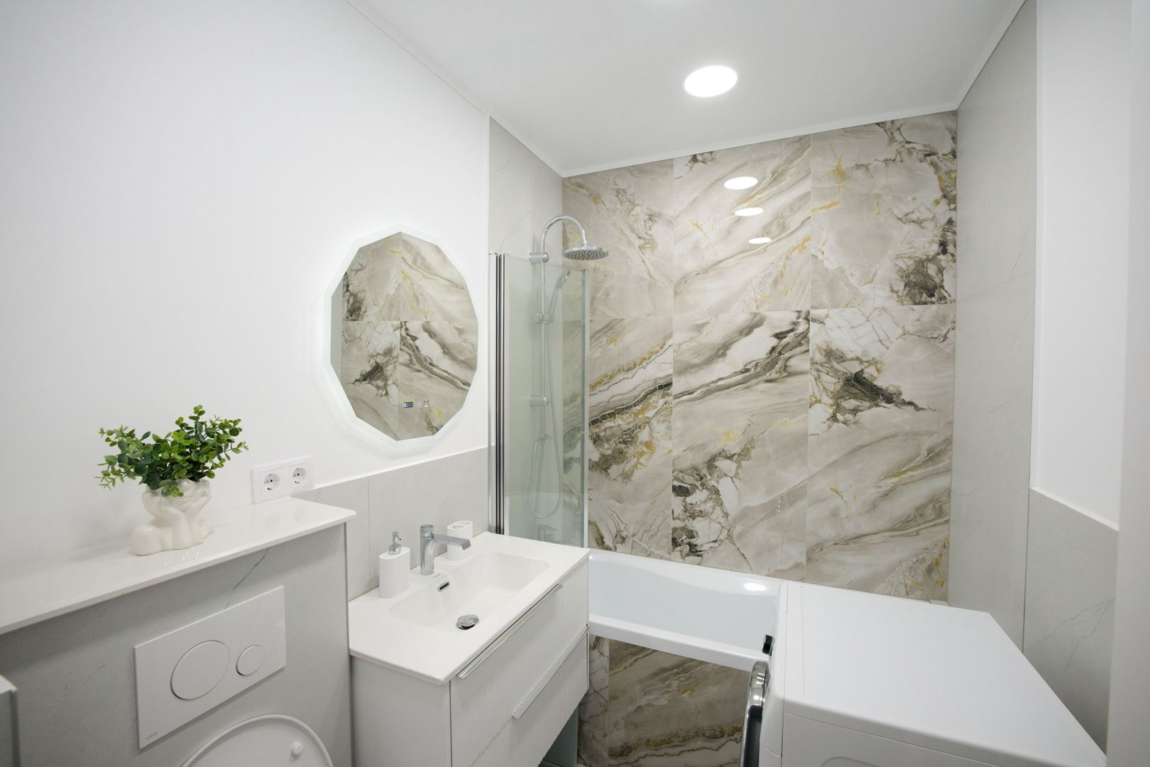 Apartament cu 2 camere, decomandat - Poză 16
