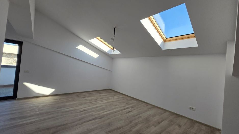 Apartament 3 camere-gata de mutare-Berceni! - Poză 2