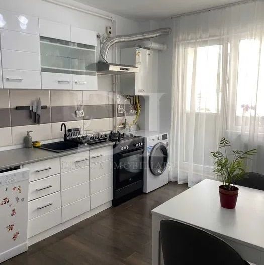Apartament de vanzare/ Zona BMW / Floresti - Poză 1