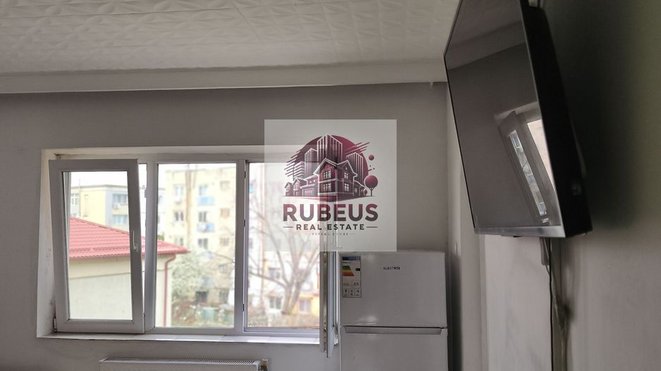 Mic la întreținere, bun la randament: apartament în Orșova - Poză 23