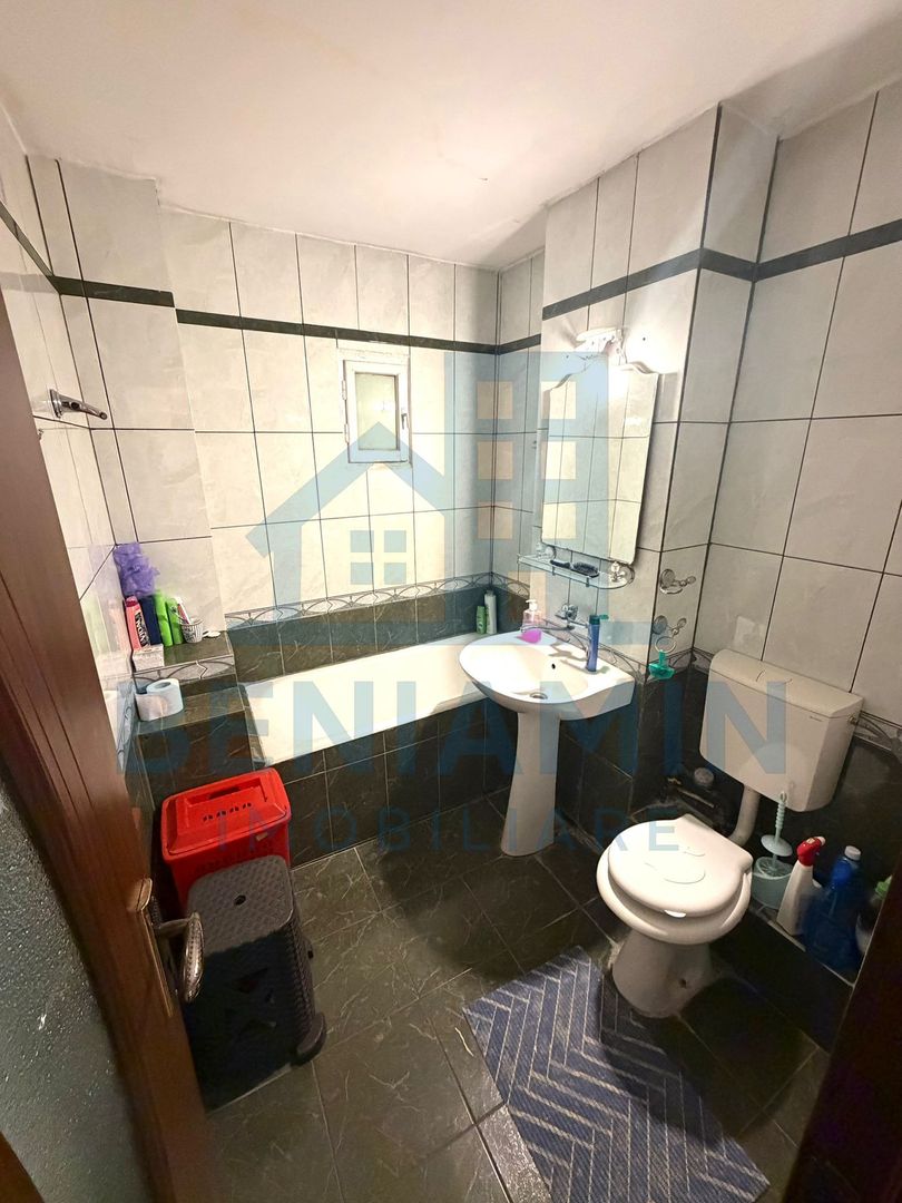 3 camere decomandat etaj 3 Bigul Nou -centrala -72mp - Poză 8