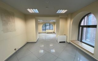 Spatiu comercial / show-room, magazin central - Universitate. - Poză 9