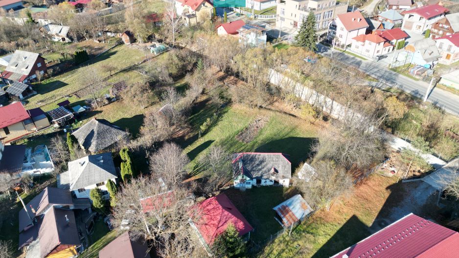 Casă de lemn, cu teren în Borșa - Poză 9