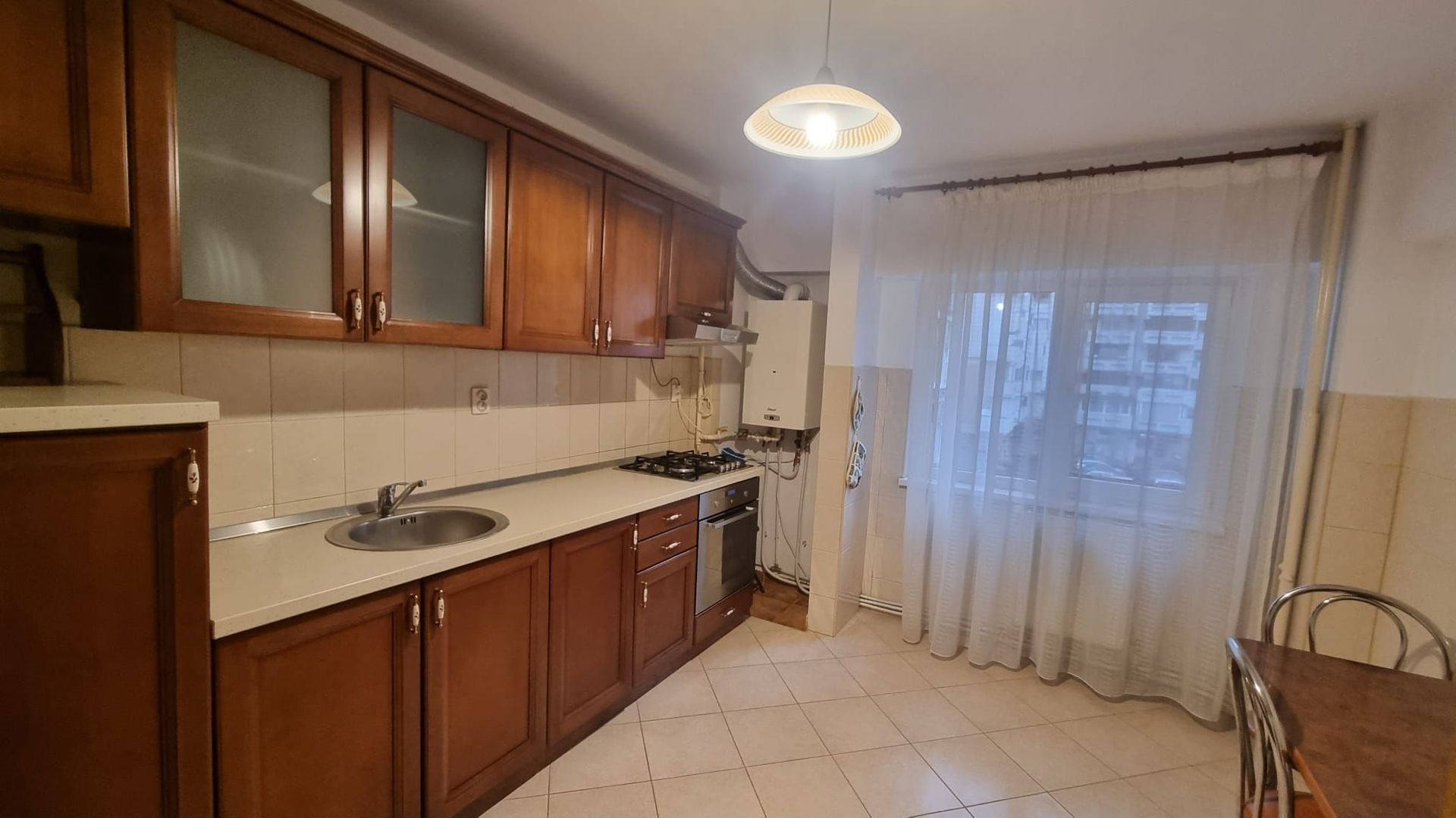 Apartament 3 camere, zona ultracentrala - Poză 1