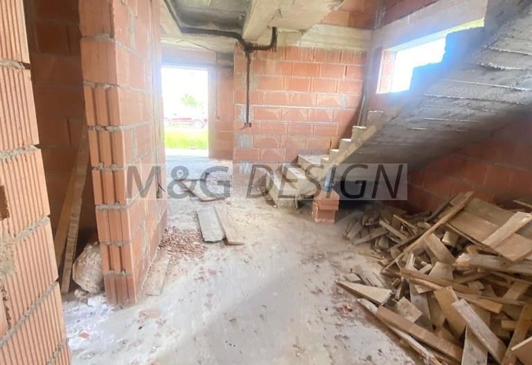 Sacalaz casa la rosu - Poză 9